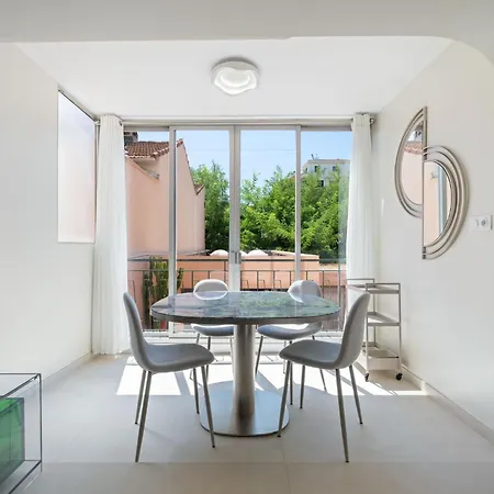 Juan-les-pins , T3 Luxe , Garage , 2 Min Apartment