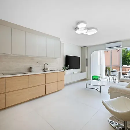 Juan-les-pins , T3 Luxe , Garage , 2 Min Apartment